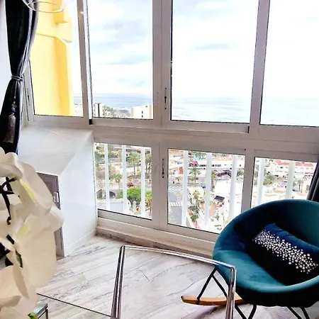 Luxury Ocean View 1 Bedroom בית נופש